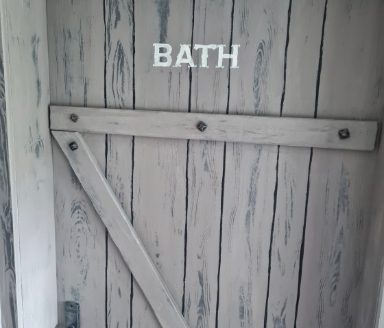 Dusche / WC OG T&uuml;r, &copy; Hoffmann, Western Cottage Hocheifel